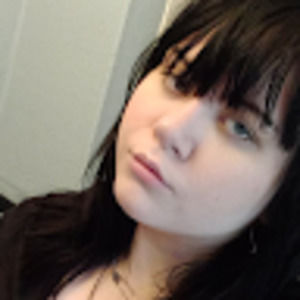 Meet your Posher, Chloe